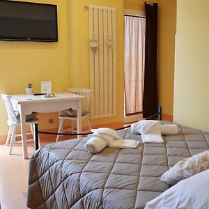 Camera con letto king size